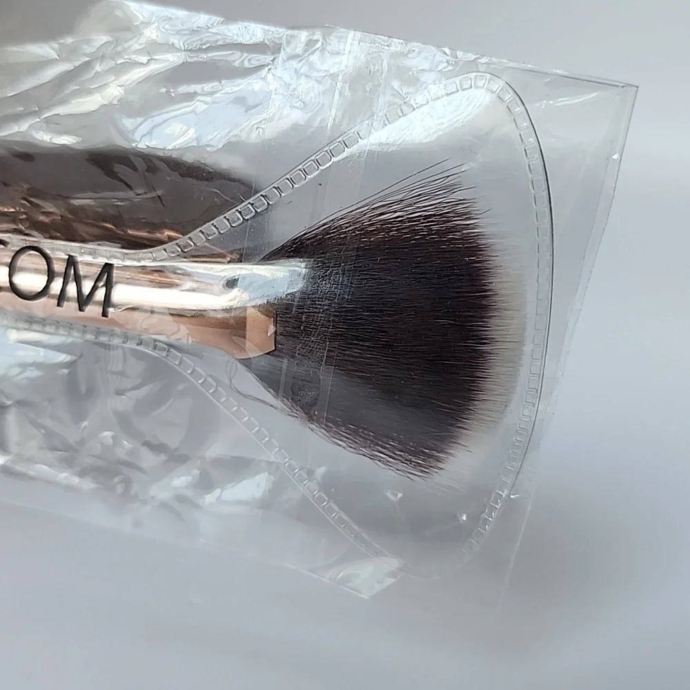 Luxie Pearl 560 Medium Fan Brush